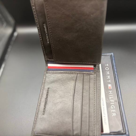 Tommy Hilfiger Mens Genuine Leather Bifold Wallet 31HP220118 with ID Window NIB - Picture 6 of 16